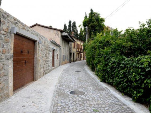 Gallery Apartment Podgorica Luaran gambar